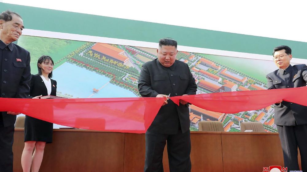 Kim Jong Un Bersama Sang Adik Muncul Ke Public Setelah Mengecoh Dunia